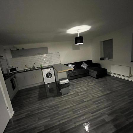 2 Bed Hengrove Villa บริสตอล ภายนอก รูปภาพ