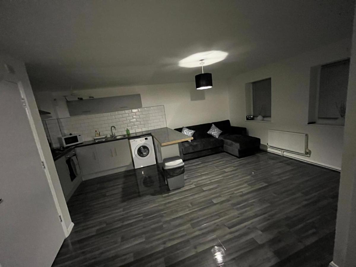 2 Bed Hengrove Villa บริสตอล ภายนอก รูปภาพ